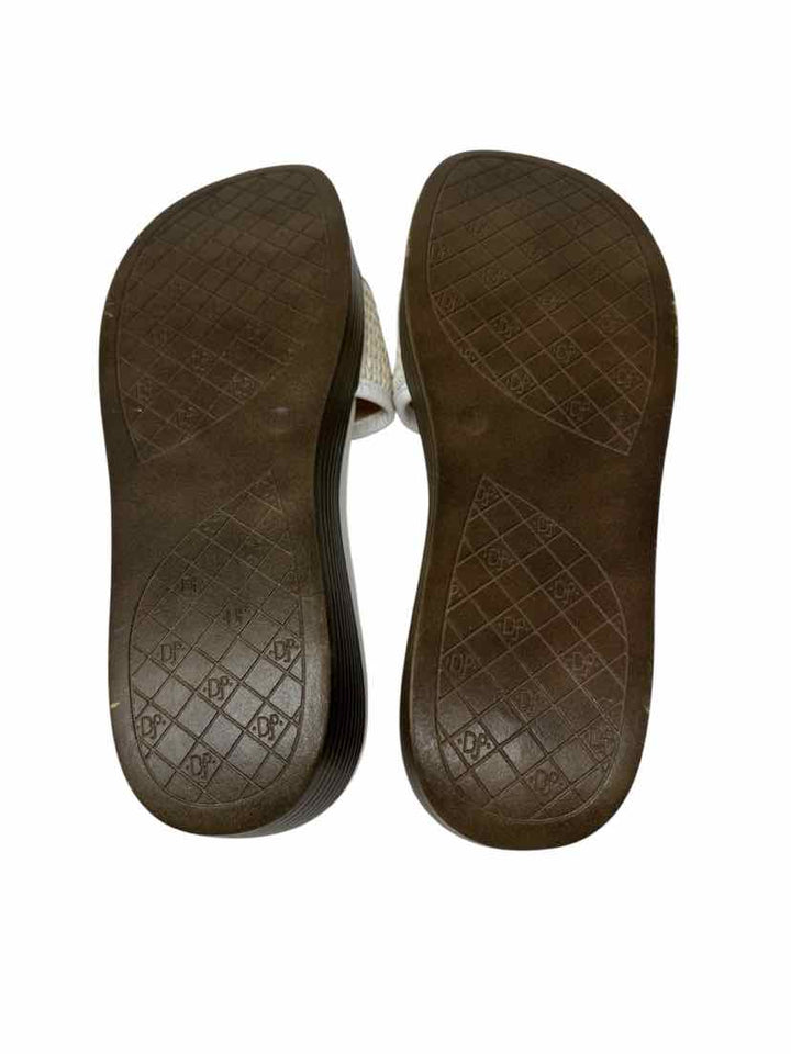Shoe Size 7 DONALD PLINER White Leather Sandals