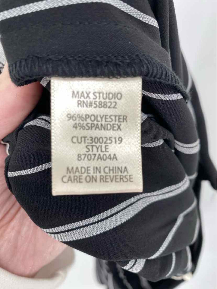 Size S MAX STUDIO Black Capri
