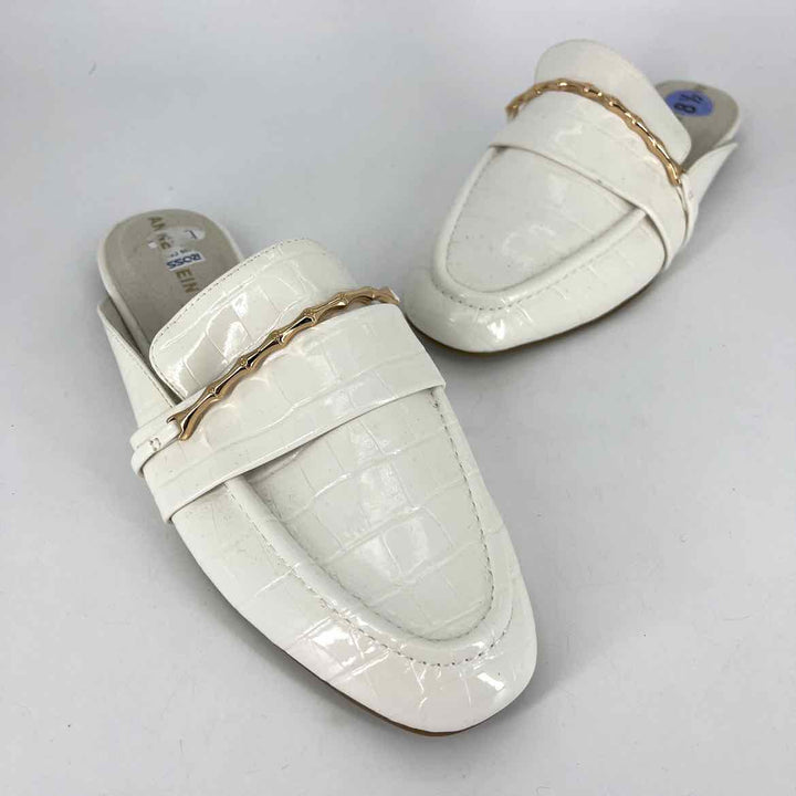 Shoe Size 8.5 Ann Taylor Cream PATENT Loafers