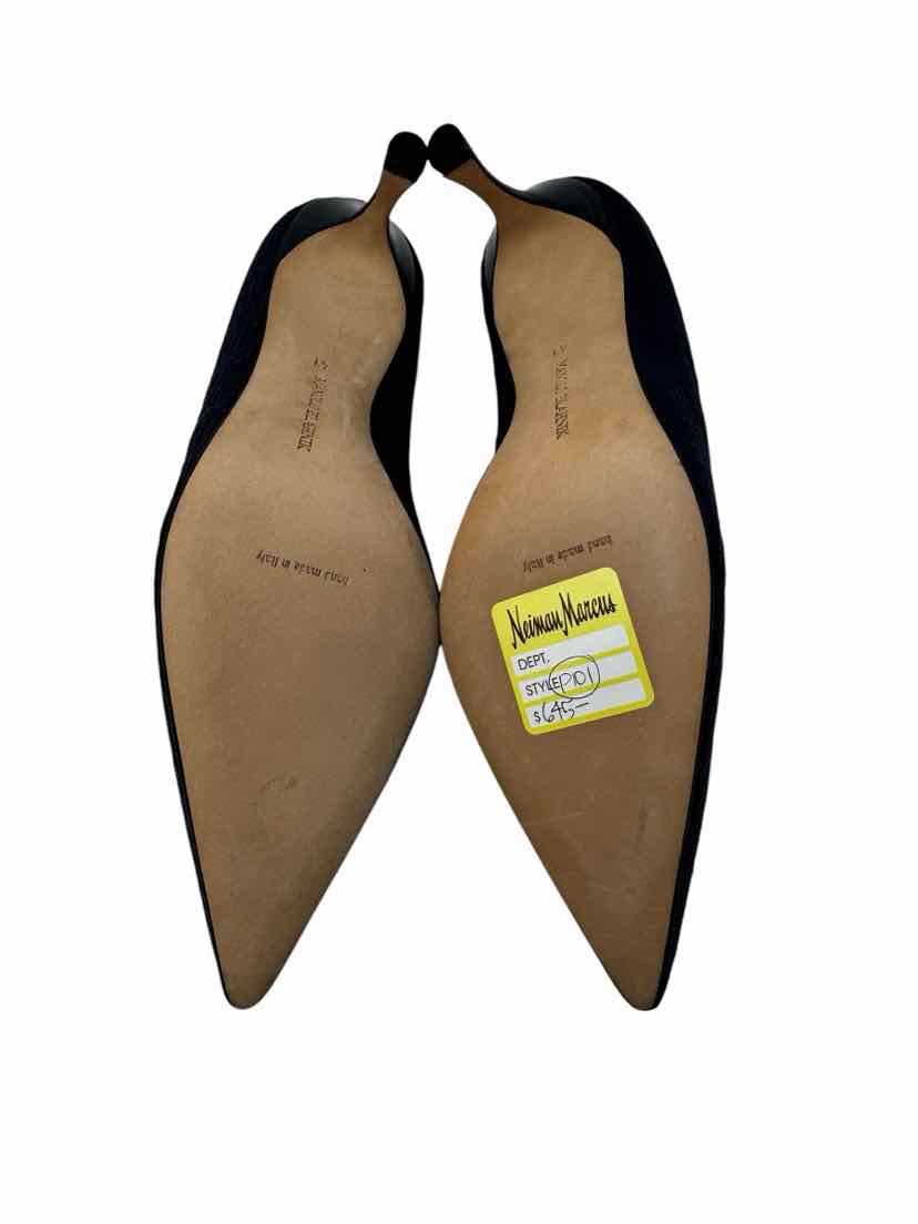 Shoe Size 11 MANOLO BLAHNIK Navy Luxury - Pumps