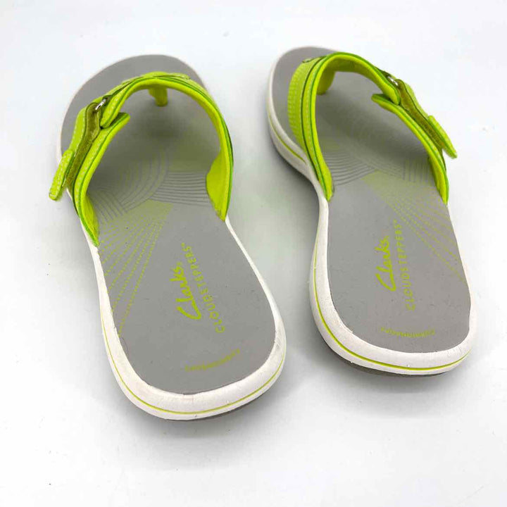 Shoe Size 7 CLARKS Green Sandals