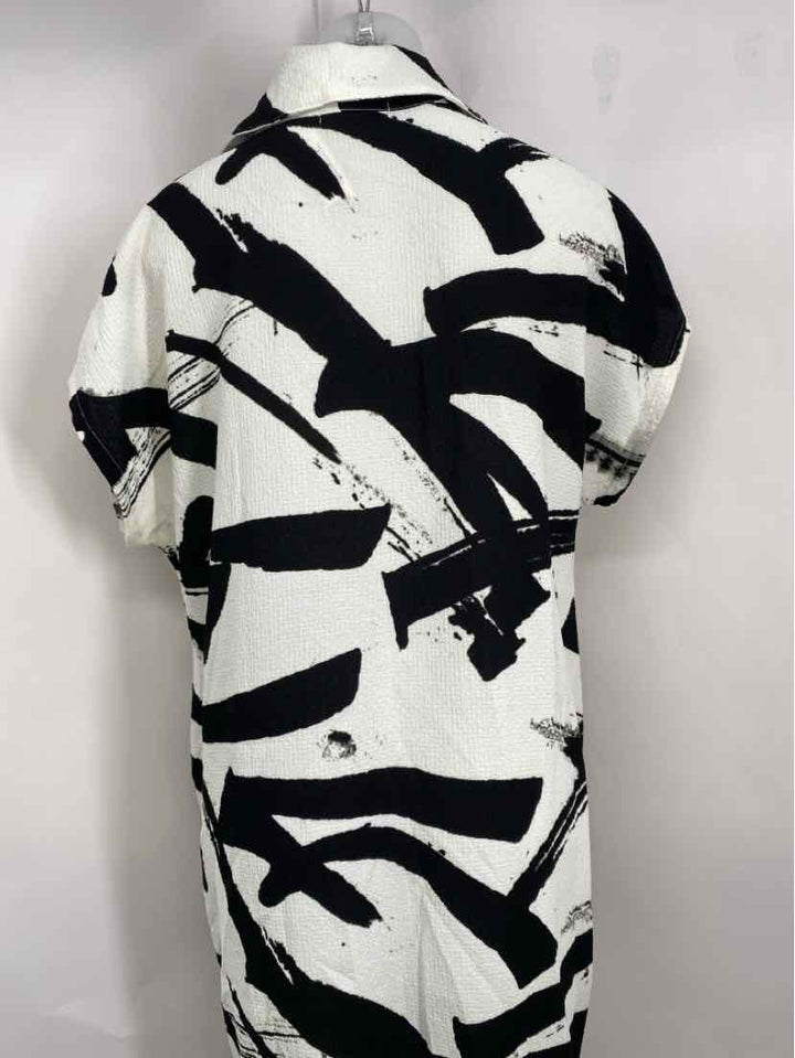 Size L Black/White Dress