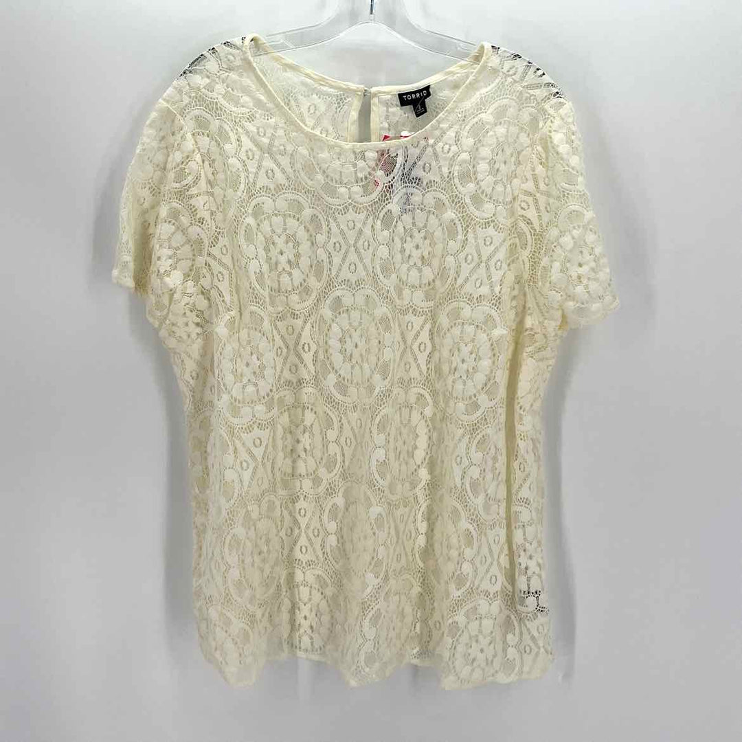 Size 2X Torrid Cream Lace Shirt