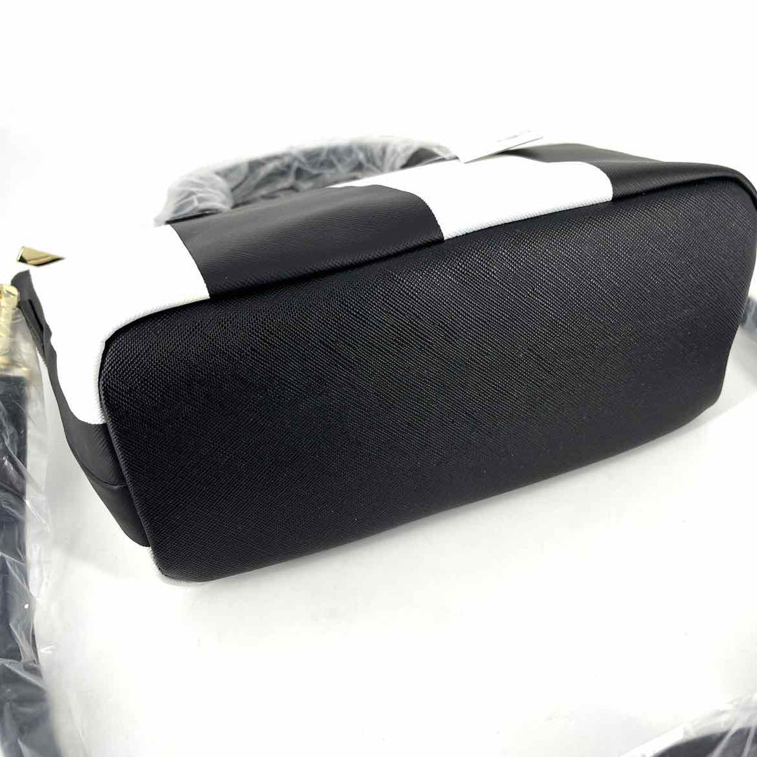 BARNEYS Purse