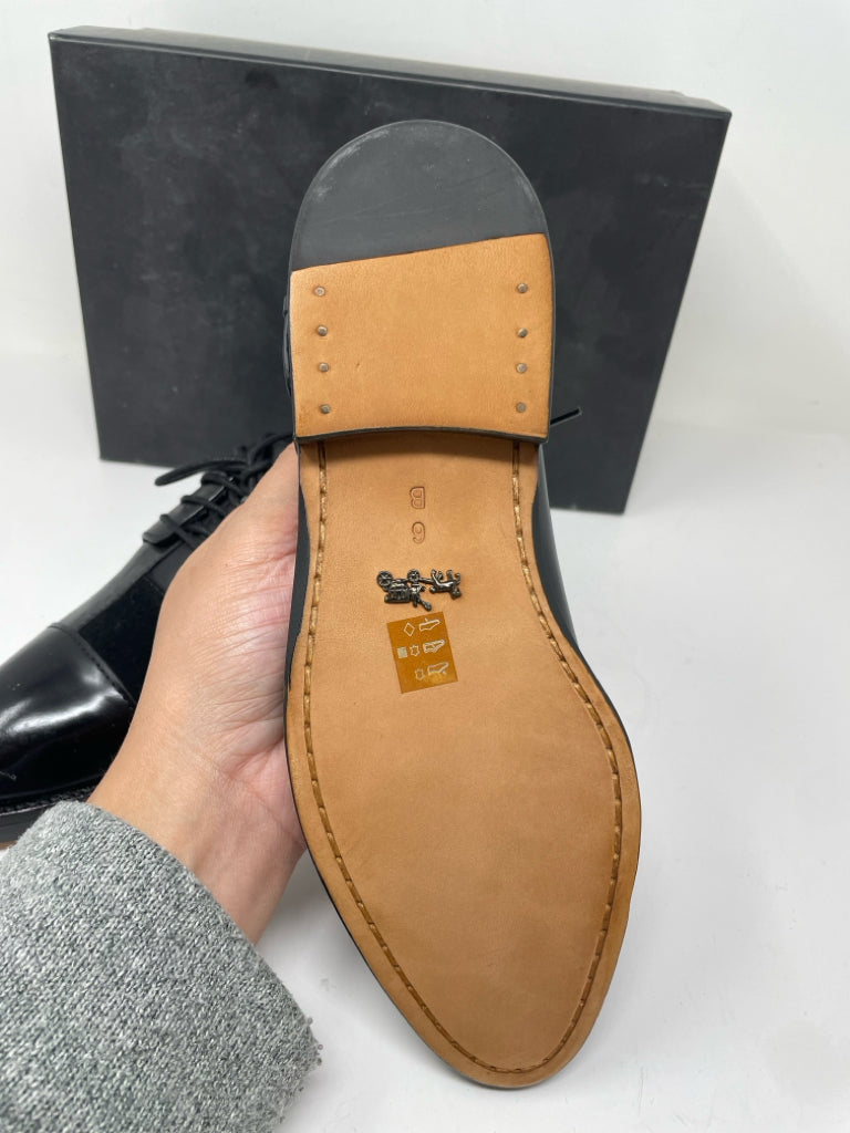Shoe Size 6 Coach Black Flats