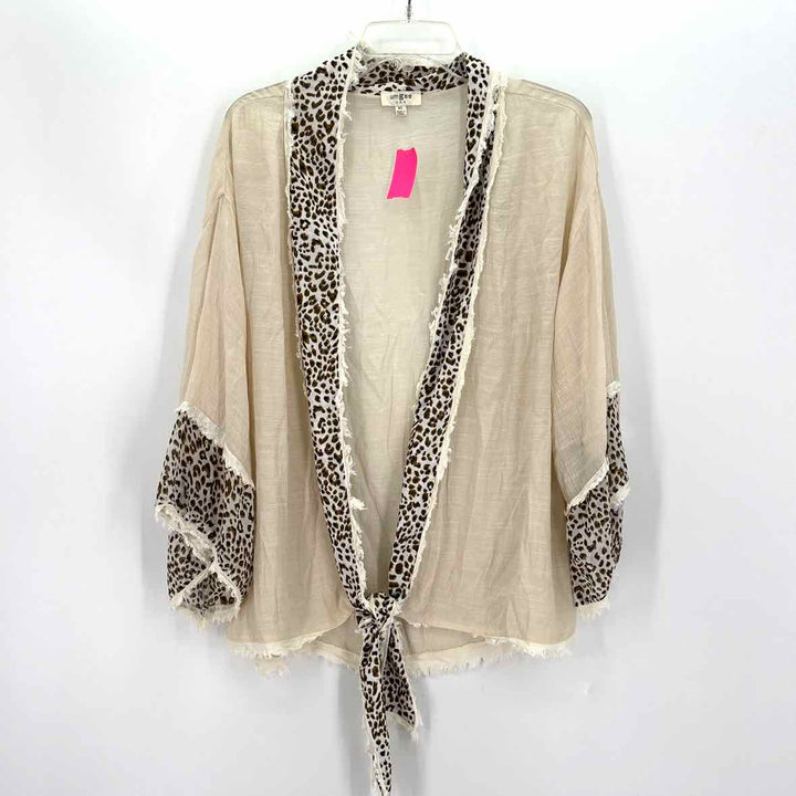 Size M/L Umgee Cream Shirt