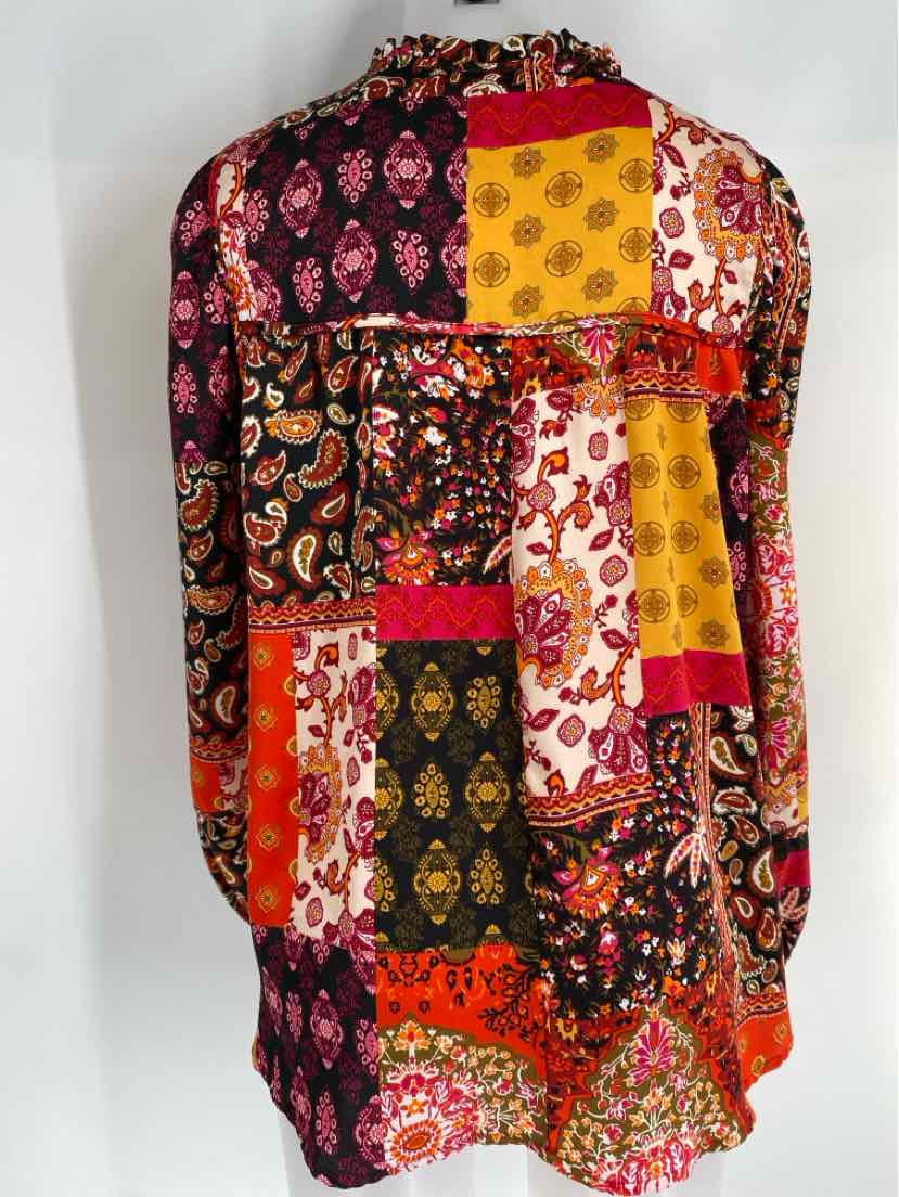 Size L Umgee Multi-Color Shirt