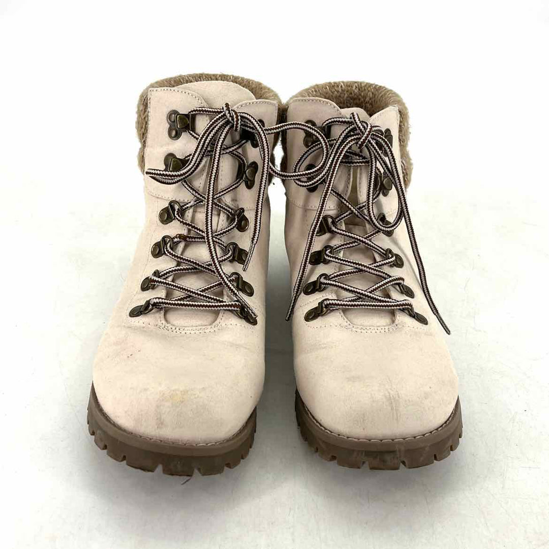 Shoe Size 11 Cream Knit Boots