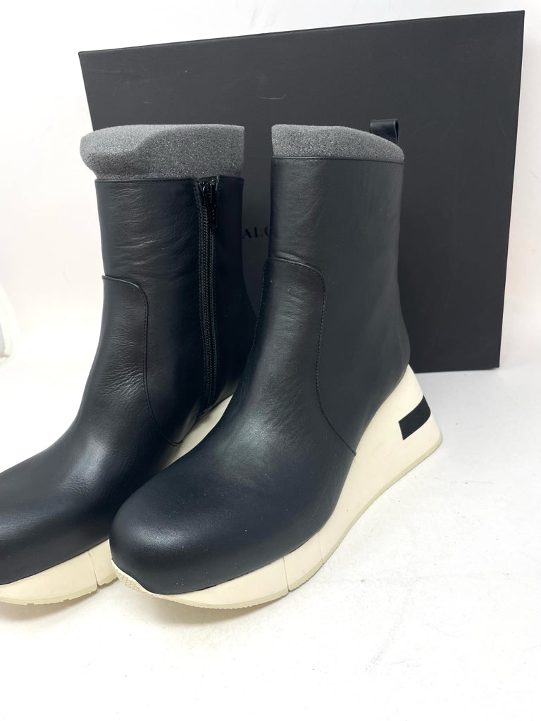 Shoe Size 39 Black Leather Boots