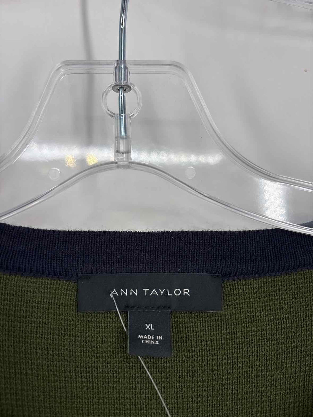 Size XL Ann Taylor Green Knit Cardigan