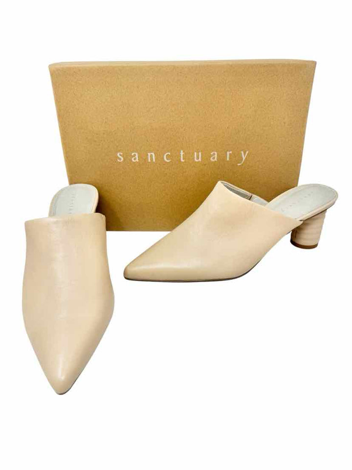 Shoe Size 8.5 Santuary Ivory Leather Pumps