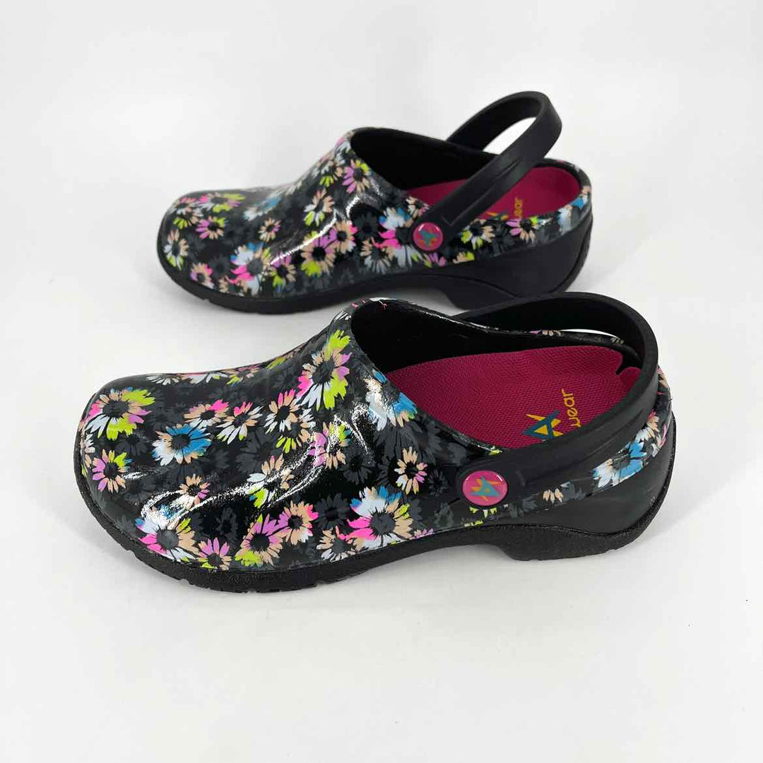 Shoe Size 5 Black Clogs