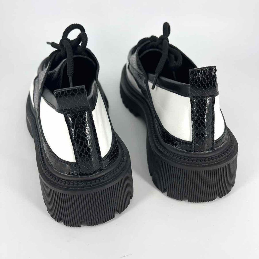 Shoe Size 42 Black Loafers