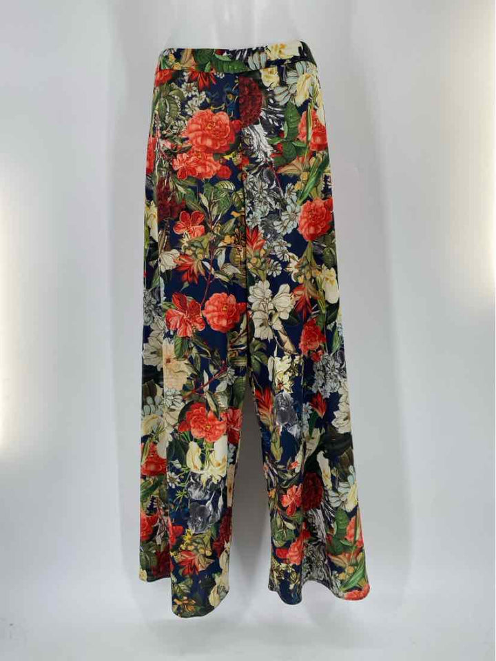 Size 6 Alice + Olivia Multi-Color Pants