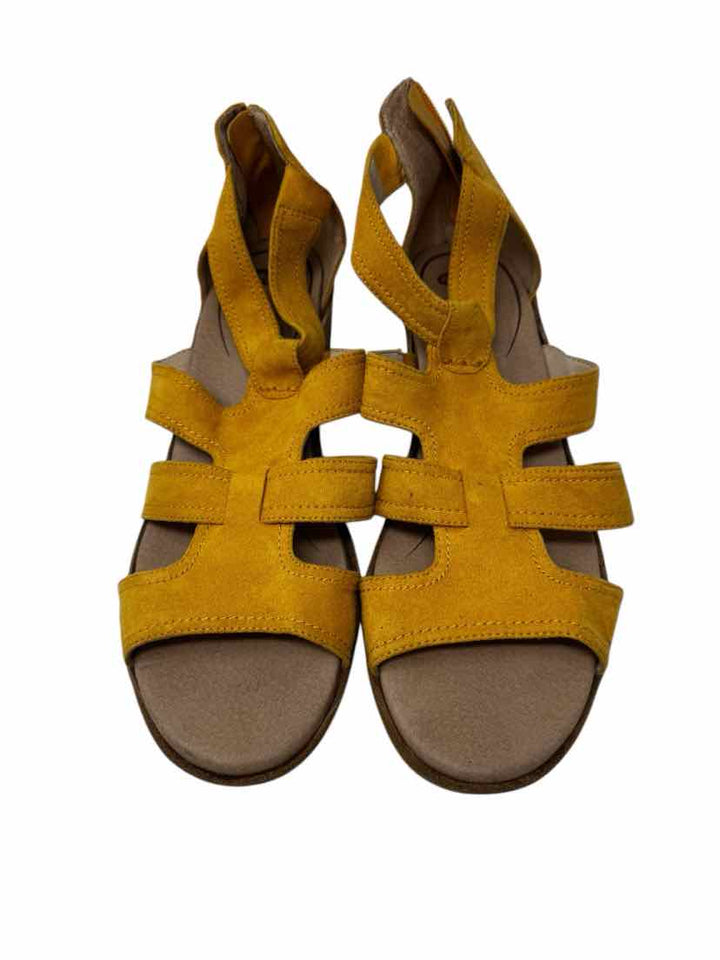Shoe Size 9.5 dr scholls Yellow Sandals