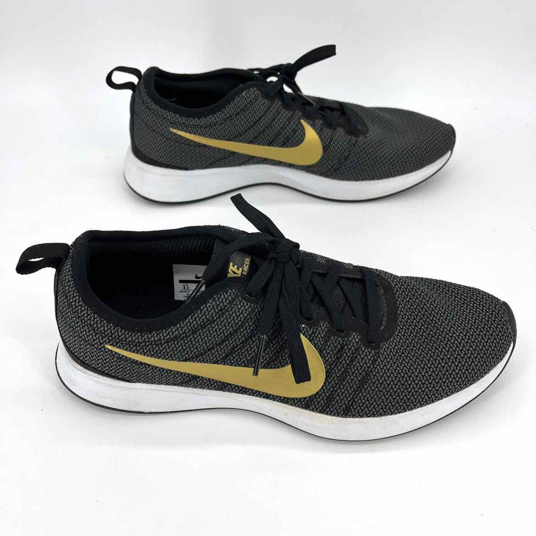 Shoe Size 8.5 Nike Black Knit Sneakers