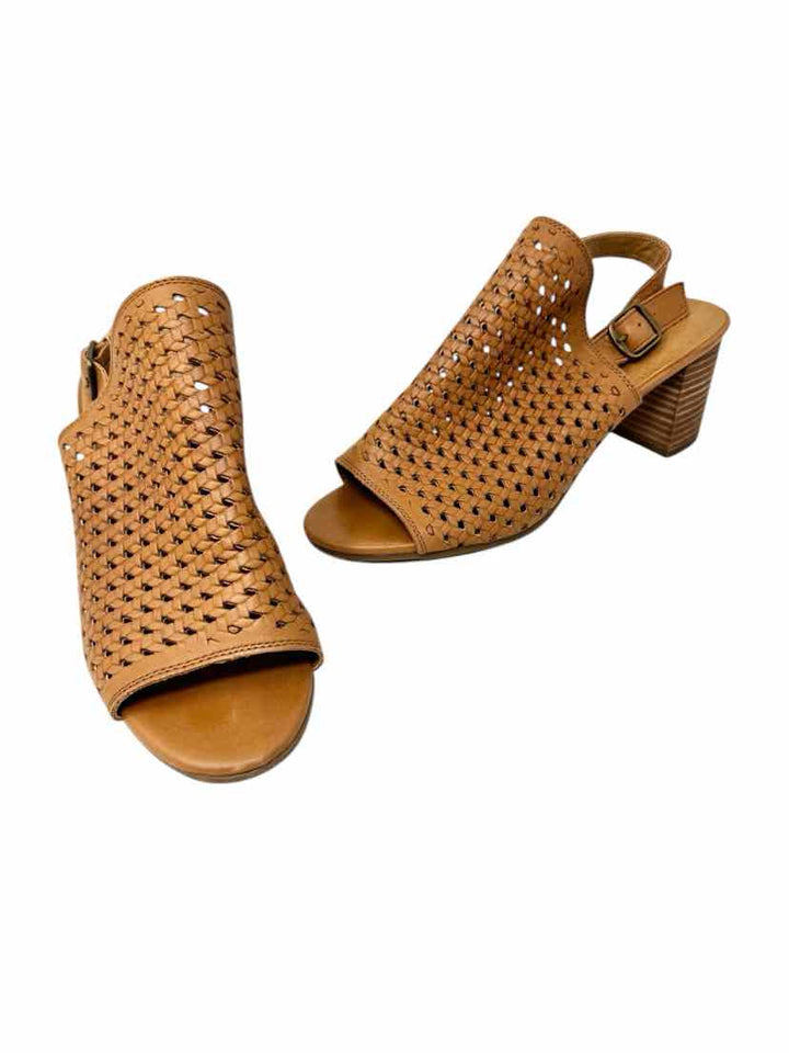 Shoe Size 8.5 LUCKY Brown Sandals