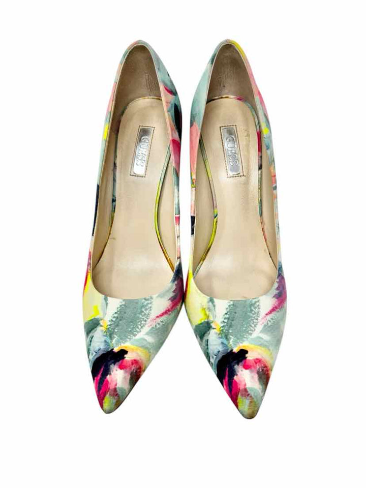 Shoe Size 7.5 GUESS Multi-Color Pumps