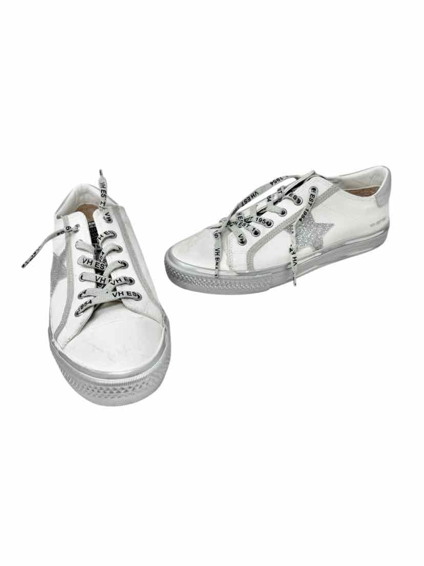 Shoe Size 8 VINTAGE AMERICA White Sneakers