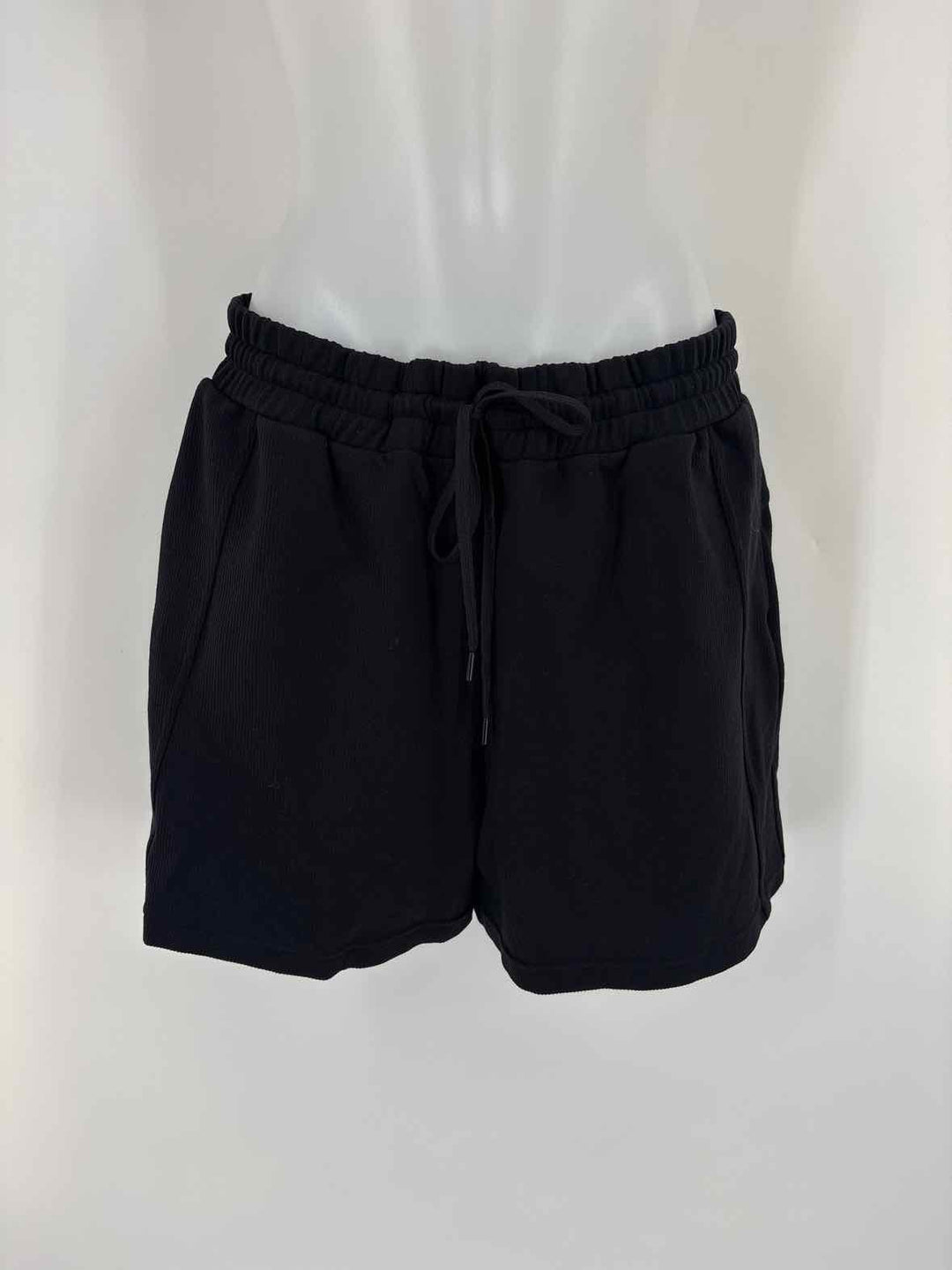 Size L ZELLA Black Shorts