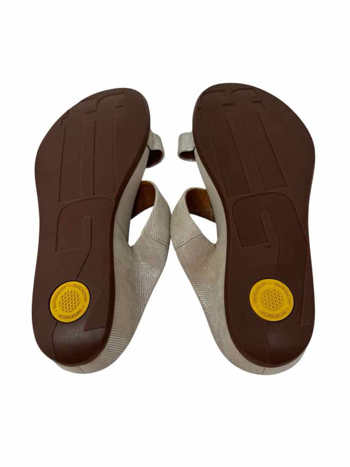 Shoe Size 41 FITFLOP Gold Leather Sandals