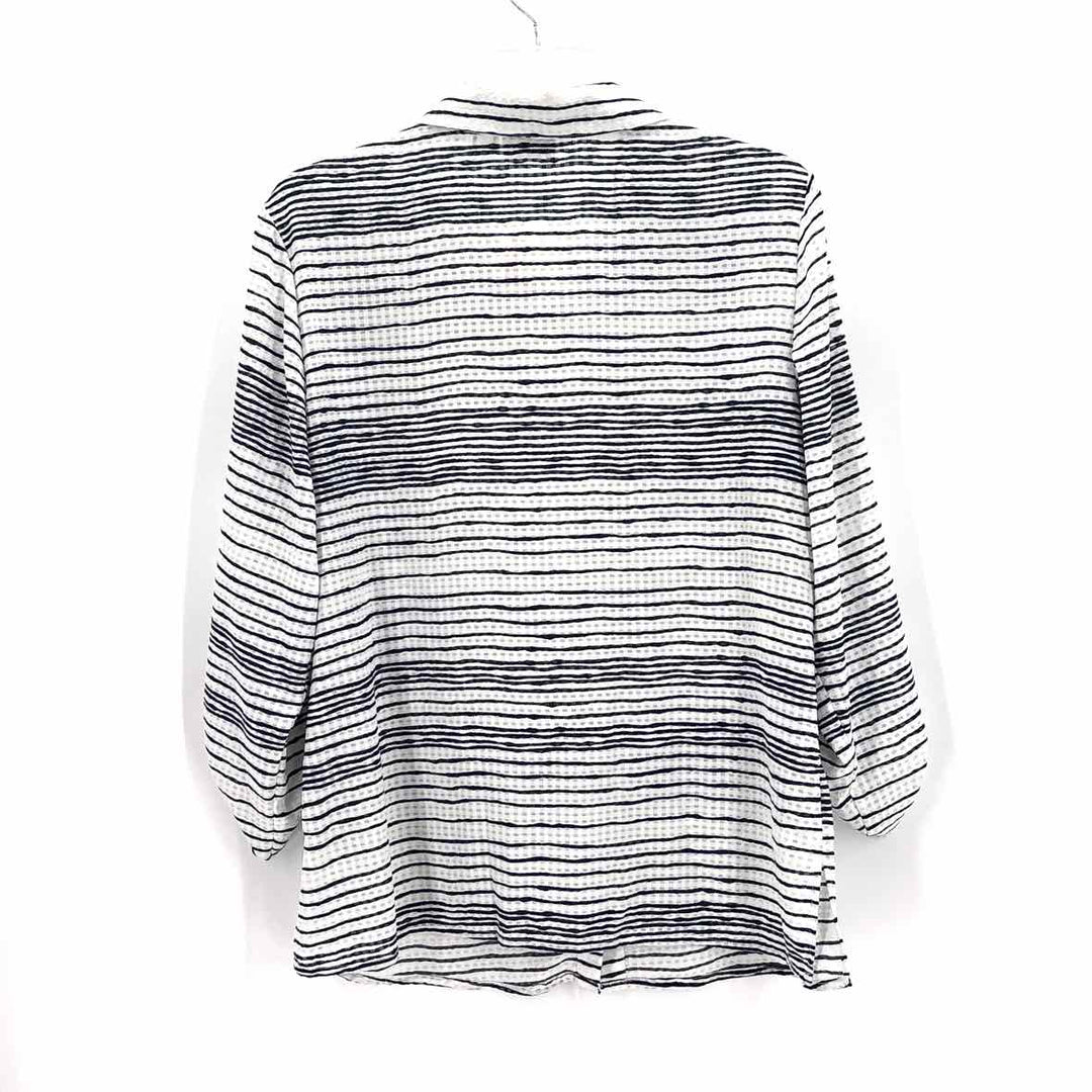 Size M Chico's White Shirt