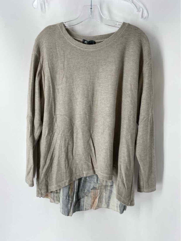 Size XL Gray Shirt