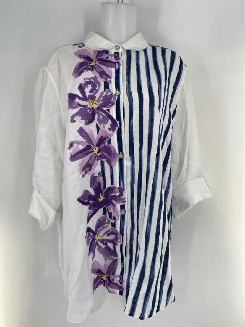 Size 4 Chico's White Shirt
