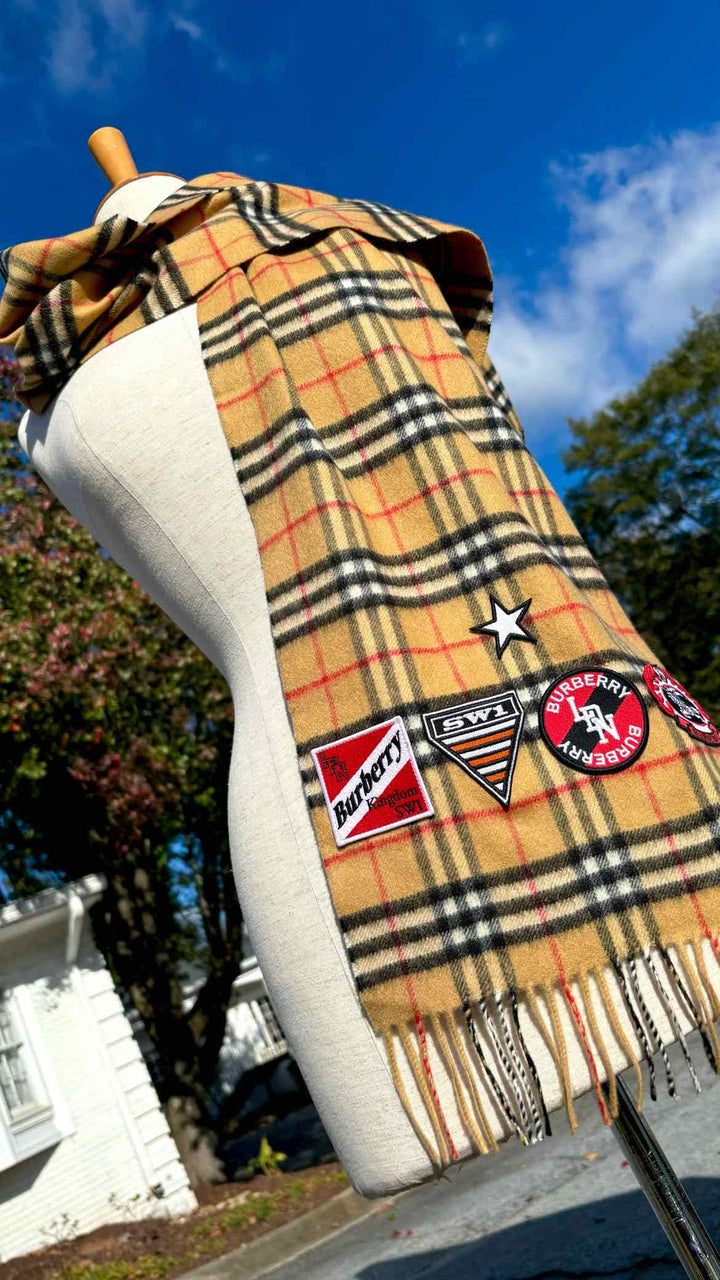 Burberry Luxury - Scarf