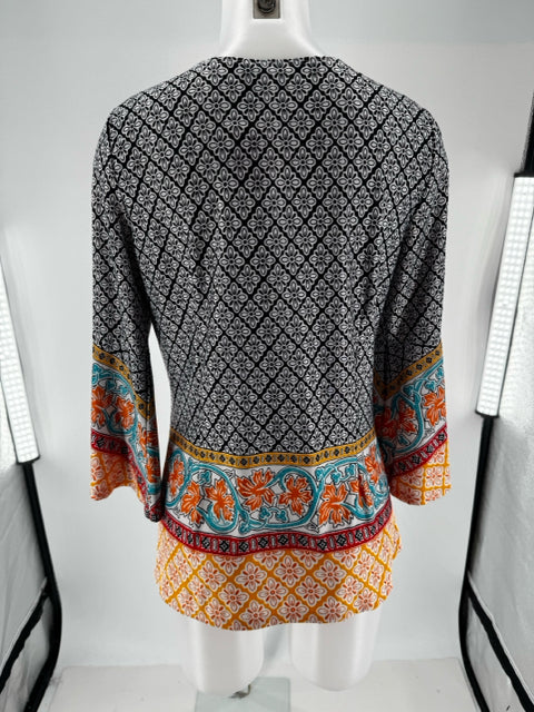 Size M NEW DIRECTION Black Shirt