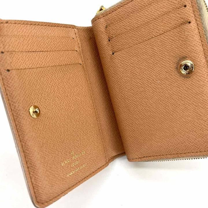 Louis Vuitton Luxury - Wallet