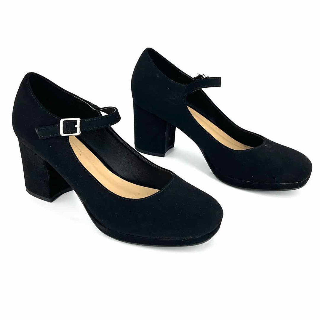 Shoe Size 8.5 Black Pumps