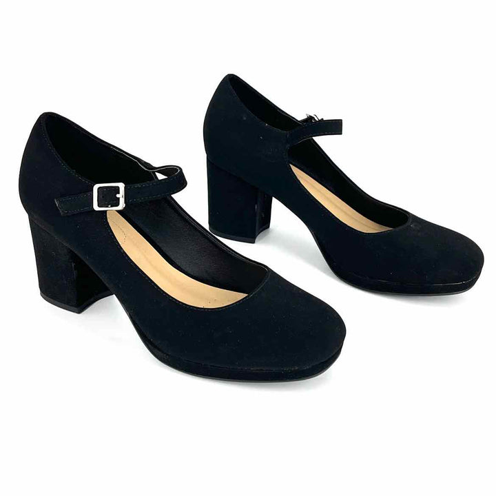 Shoe Size 8.5 Black Pumps