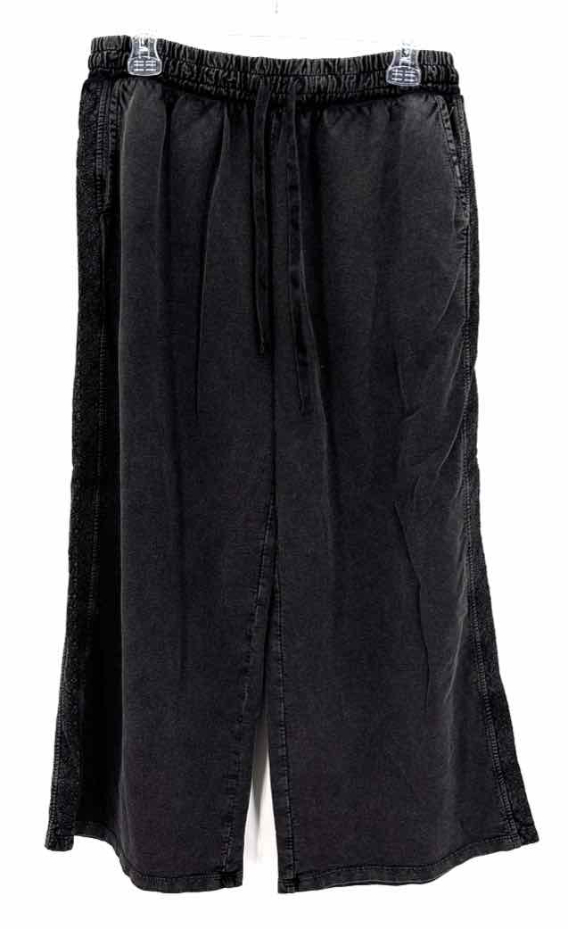 Size L WONDERLY Black Crochet Pants