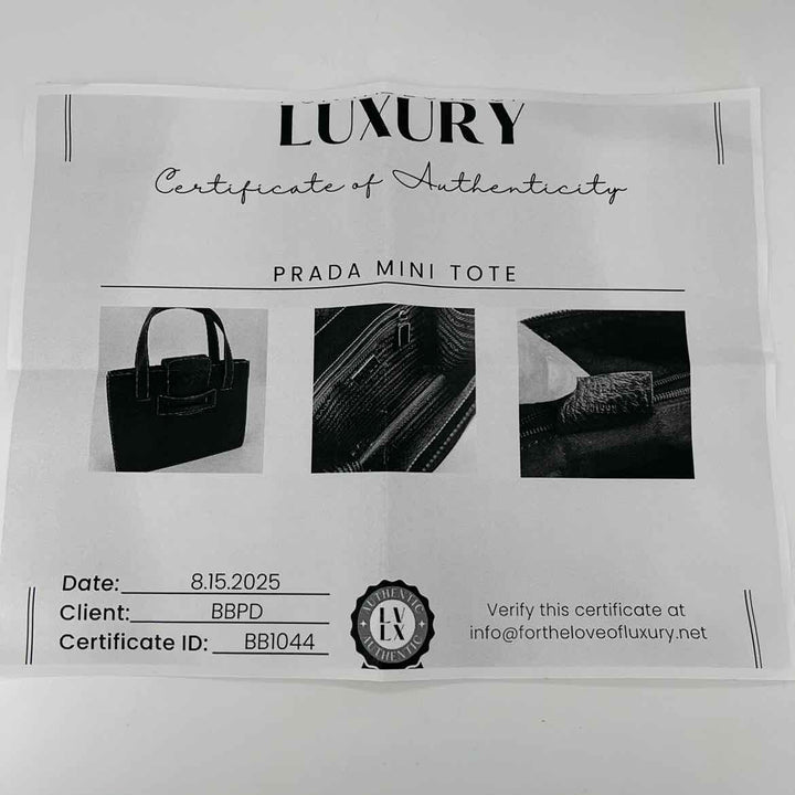 PRADA Luxury - Purse