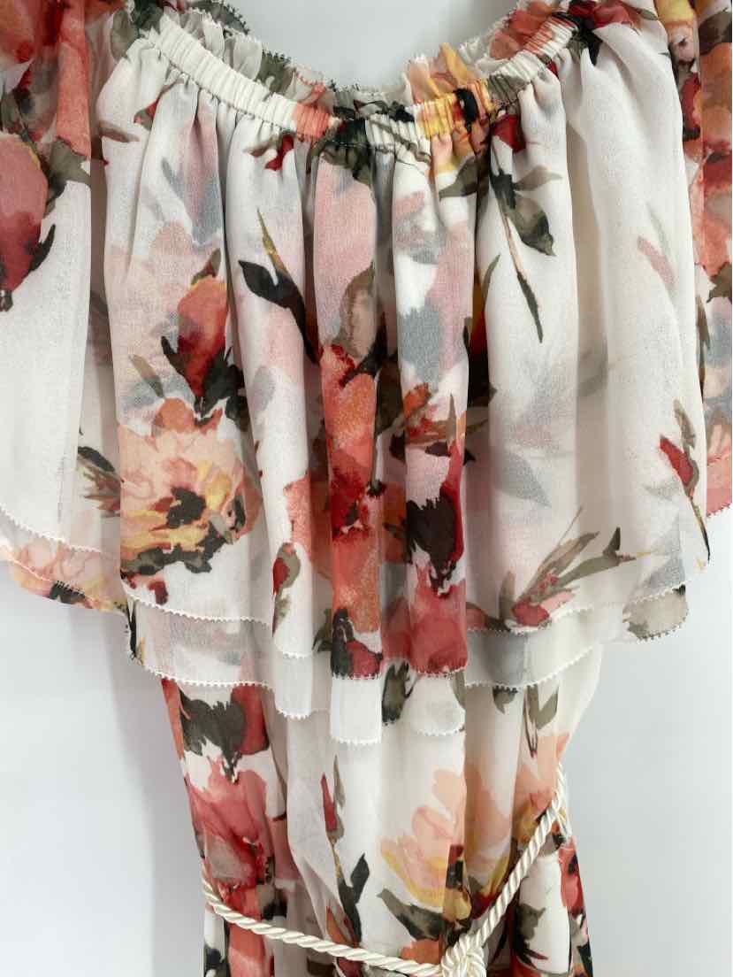 Size XXS White House Black Market Cream Dress