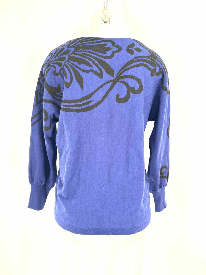 Size M Chico's Blue Print Sweater