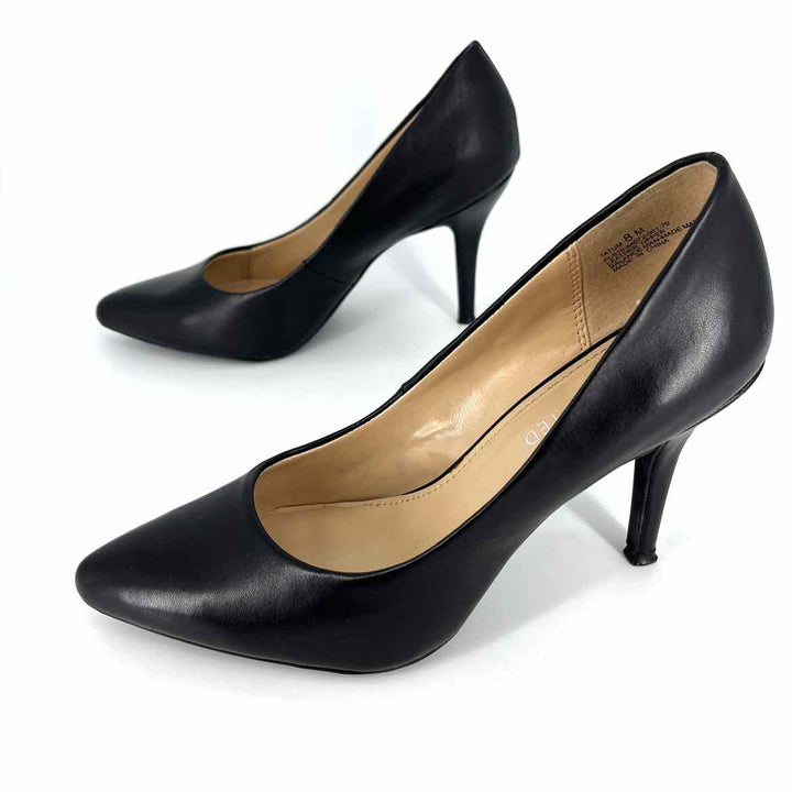 Shoe Size 8 THE LIMITED Black Leather Pumps
