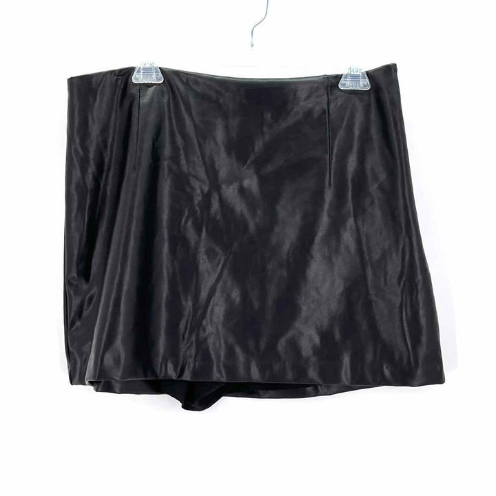 Size L Abercrombie Black Skirt