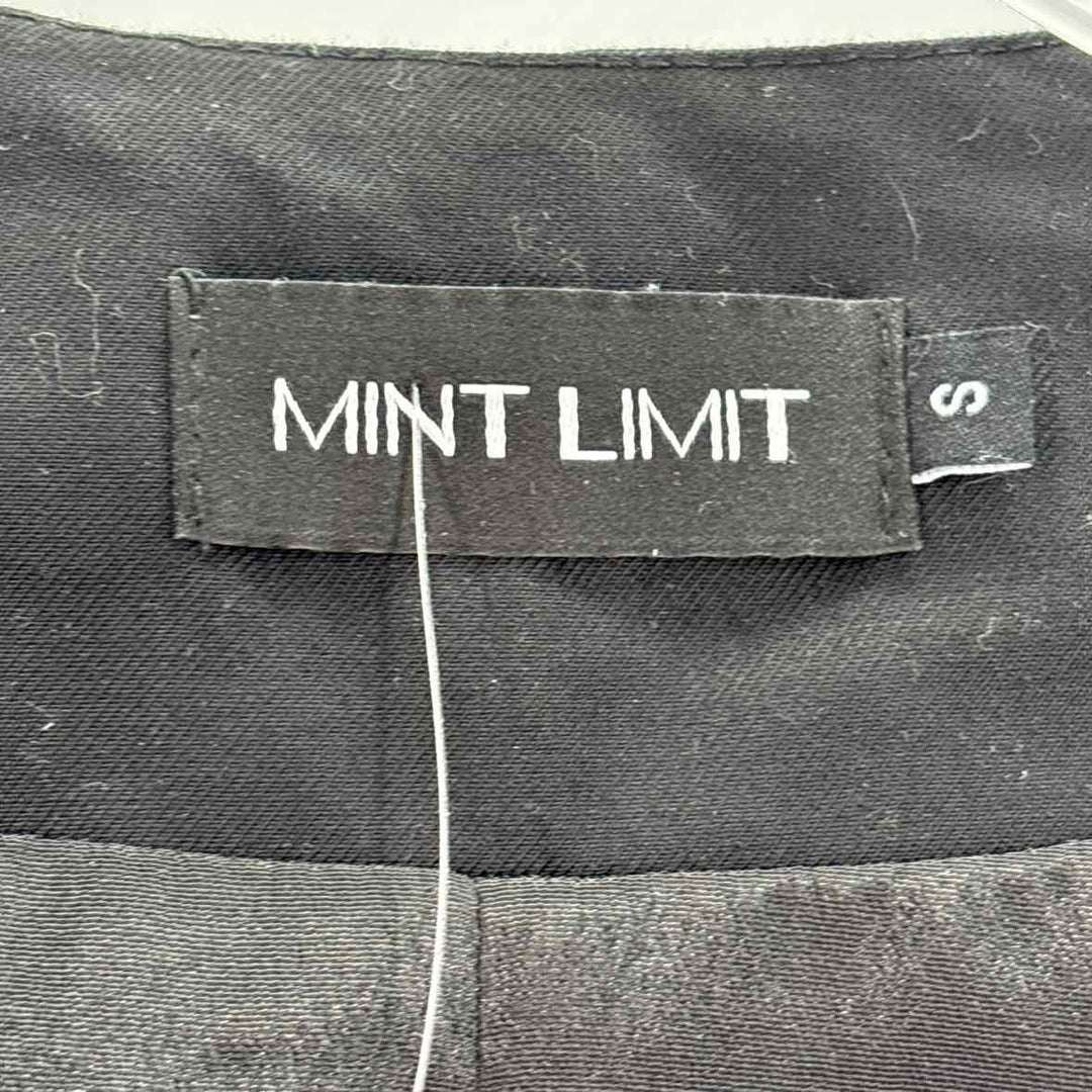 Size S Black Vest