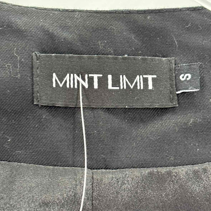 Size S Black Vest