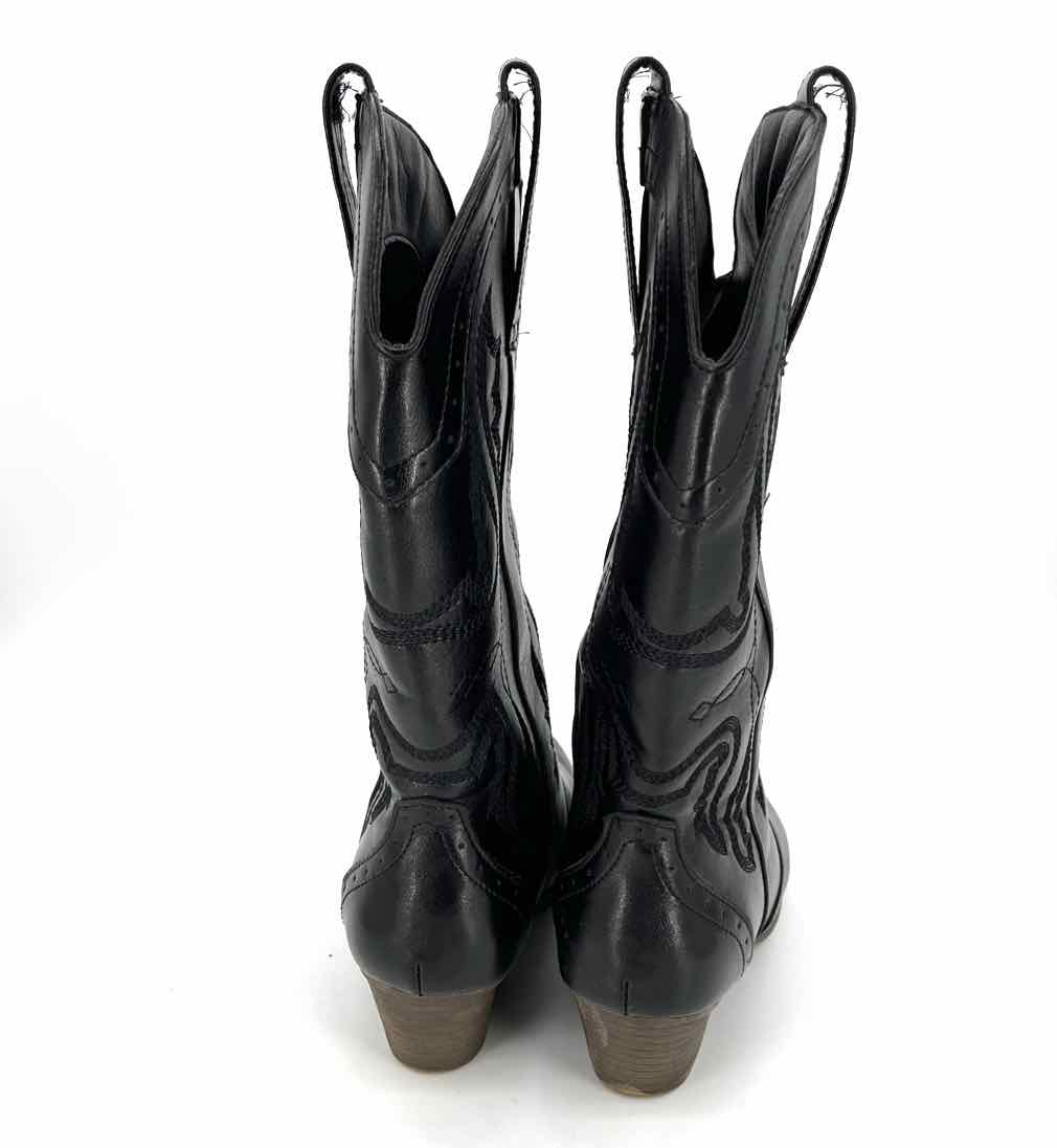 Shoe Size 6 Black Boots