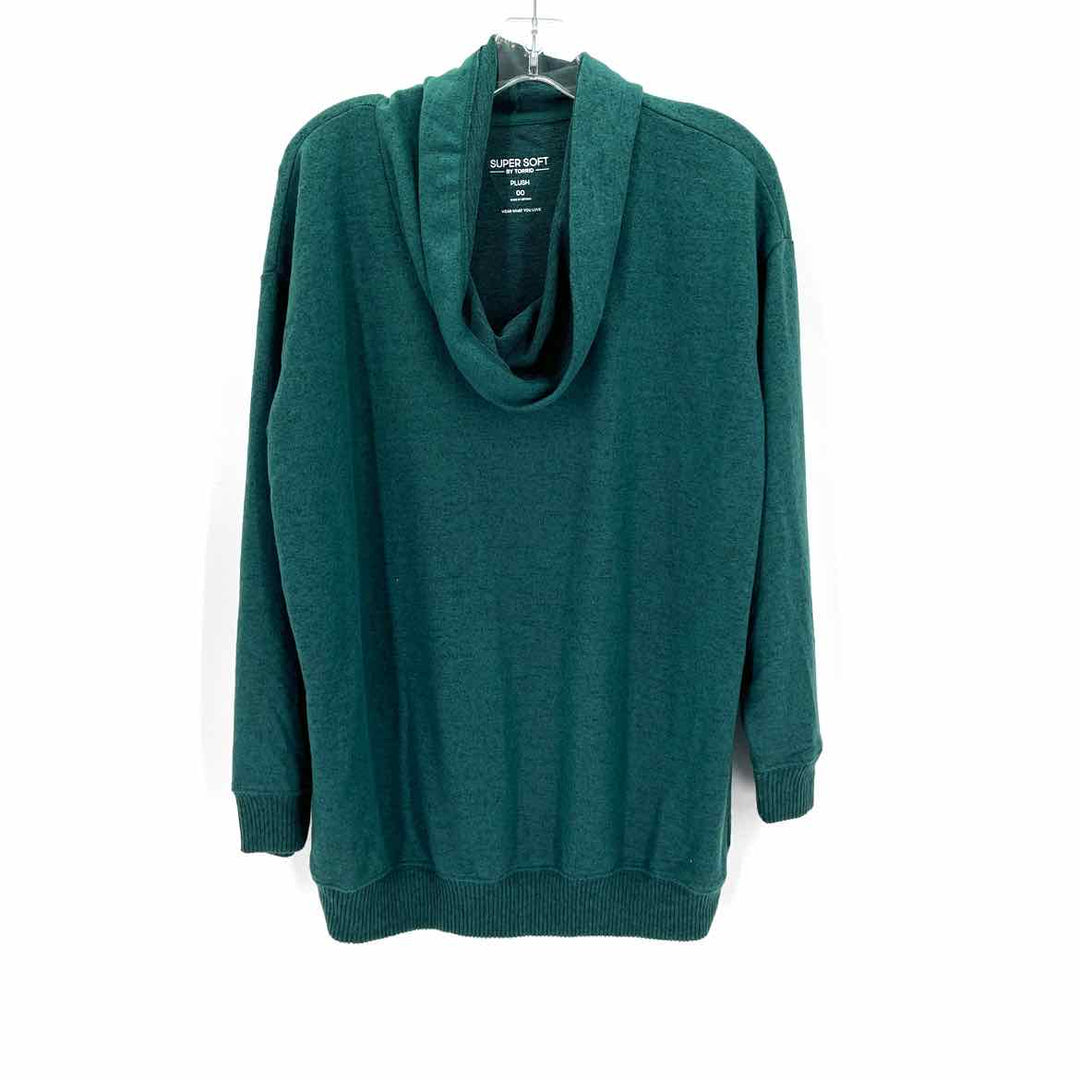 Size 00 Torrid Green Shirt