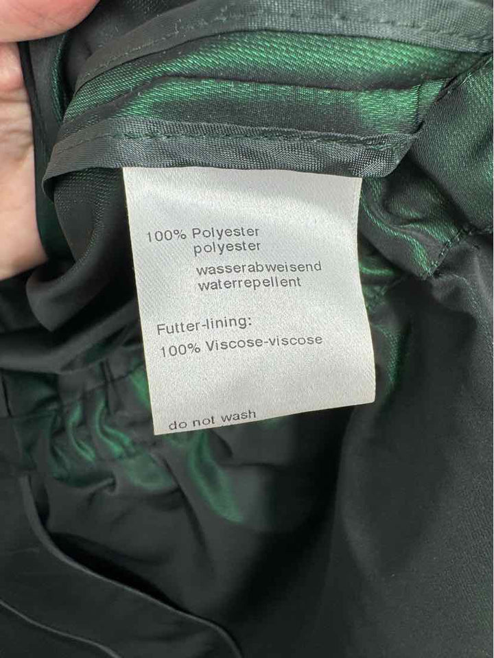 Size 4 Akris Green Jacket