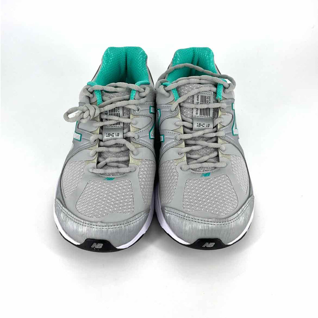 Shoe Size 8 New Balance Gray Knit Sneakers