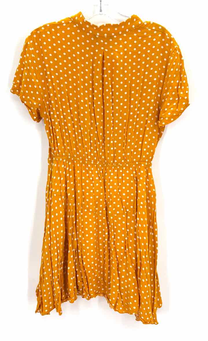 Size M Yellow Dress