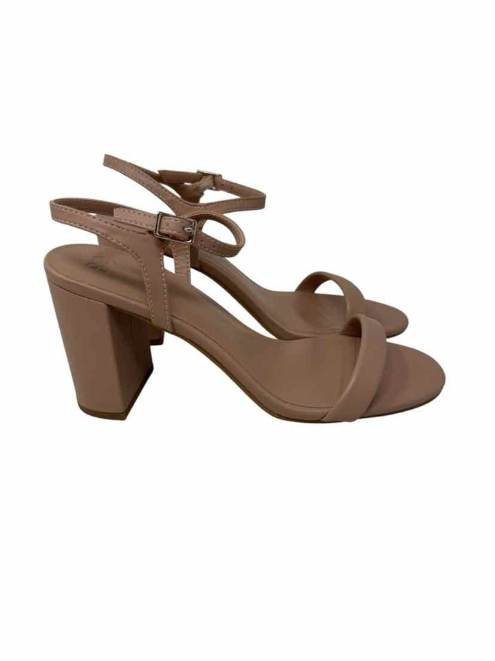 Shoe Size 8 Banana Republic Nude Sandals