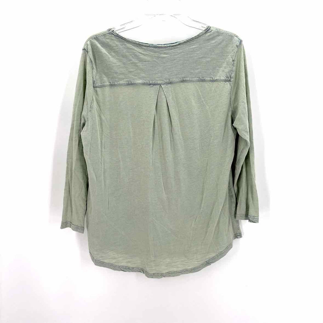 Size L LUCKY Green Shirt