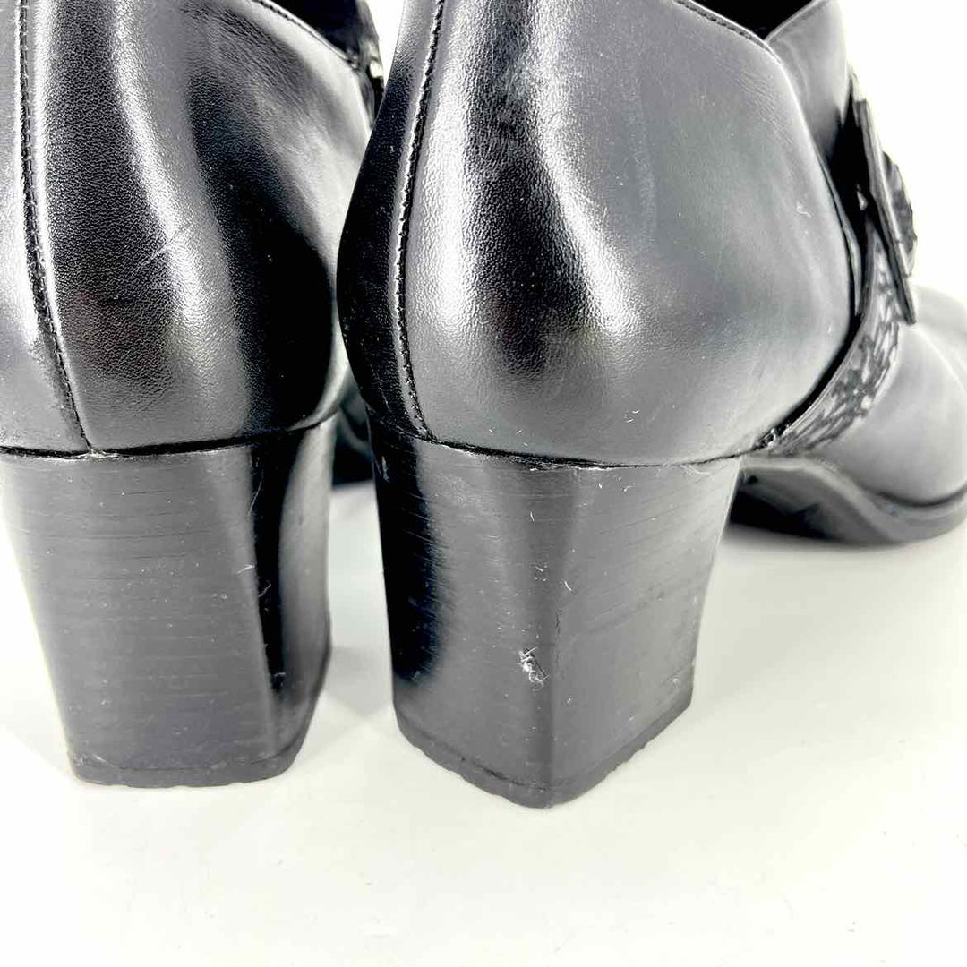Shoe Size 8 CLARKS Black Leather Boots
