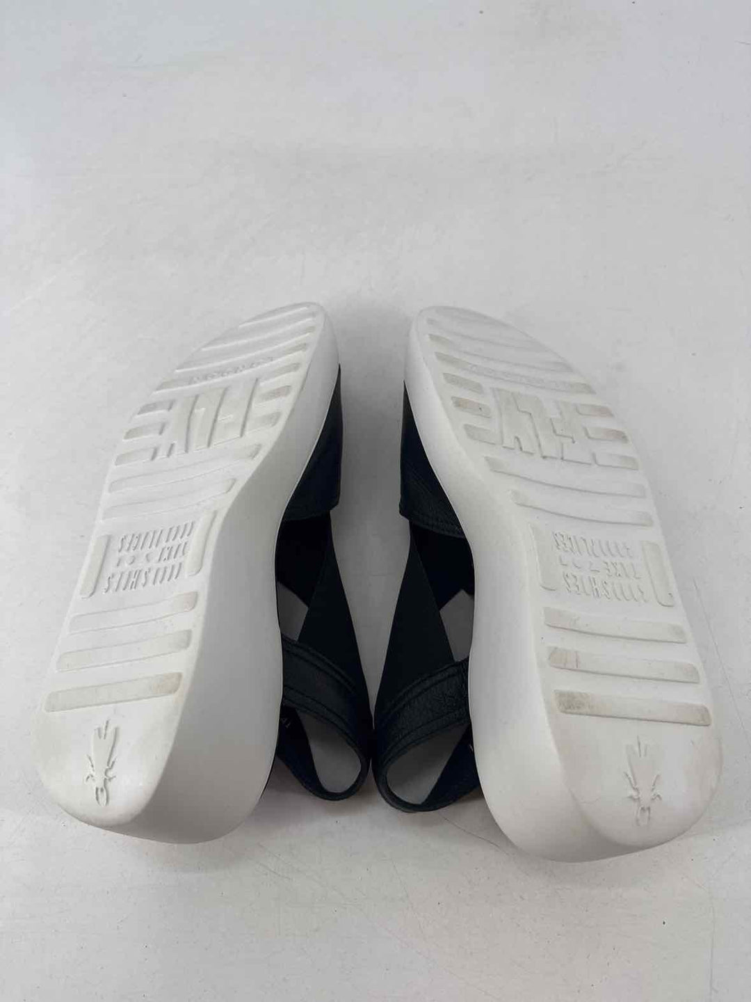 Shoe Size 41 FLY LONDON Black Sandals